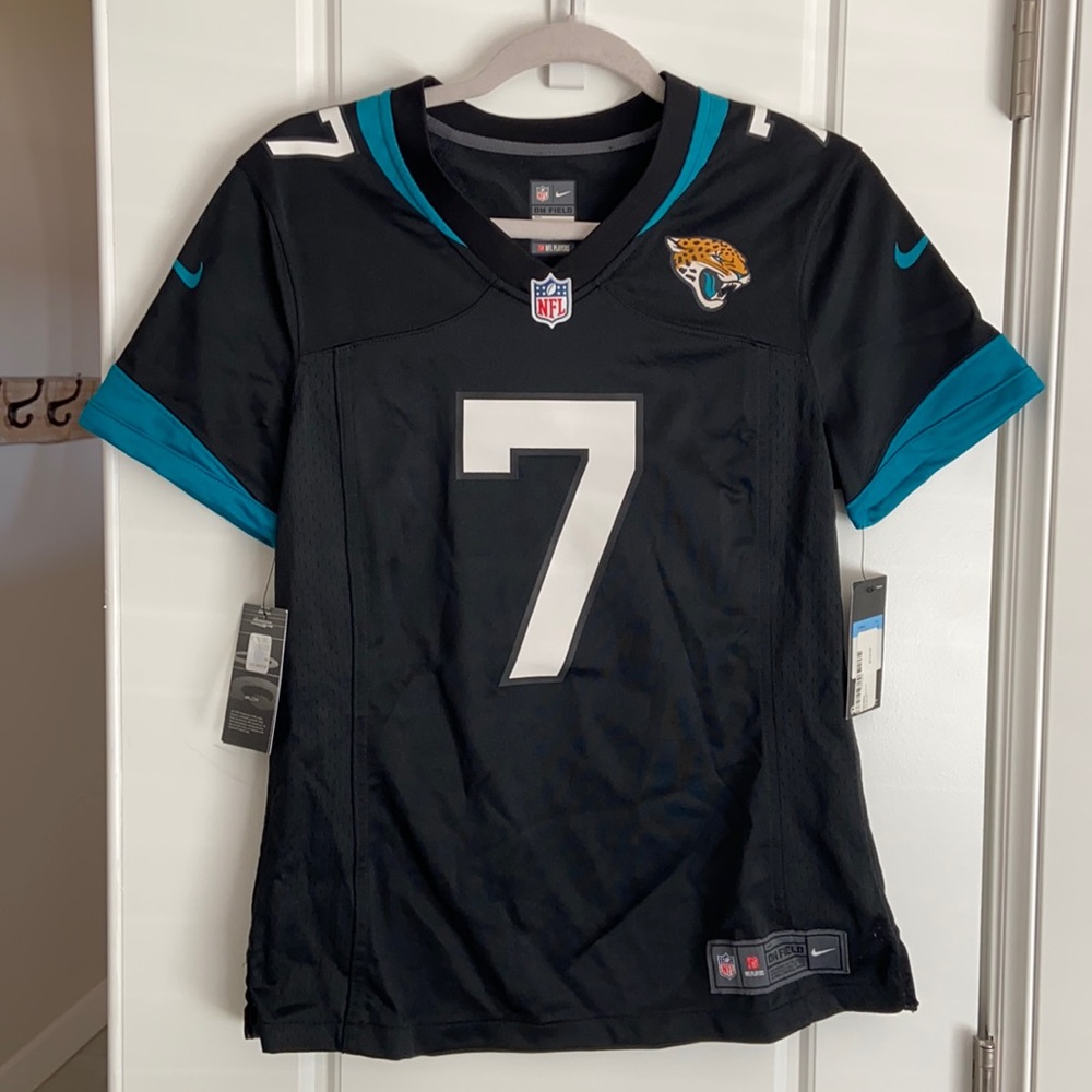 BRAND NEW NICK FOLES NFL NIKE JERSEY!